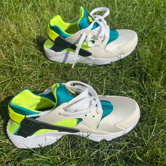 Big kid Nike Huarache Run - Picture 2 of 6